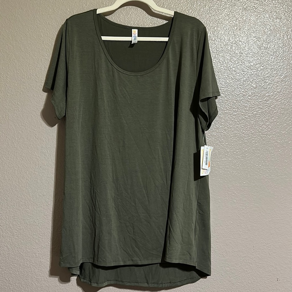 Lula Roe Classic T 3XL NWT